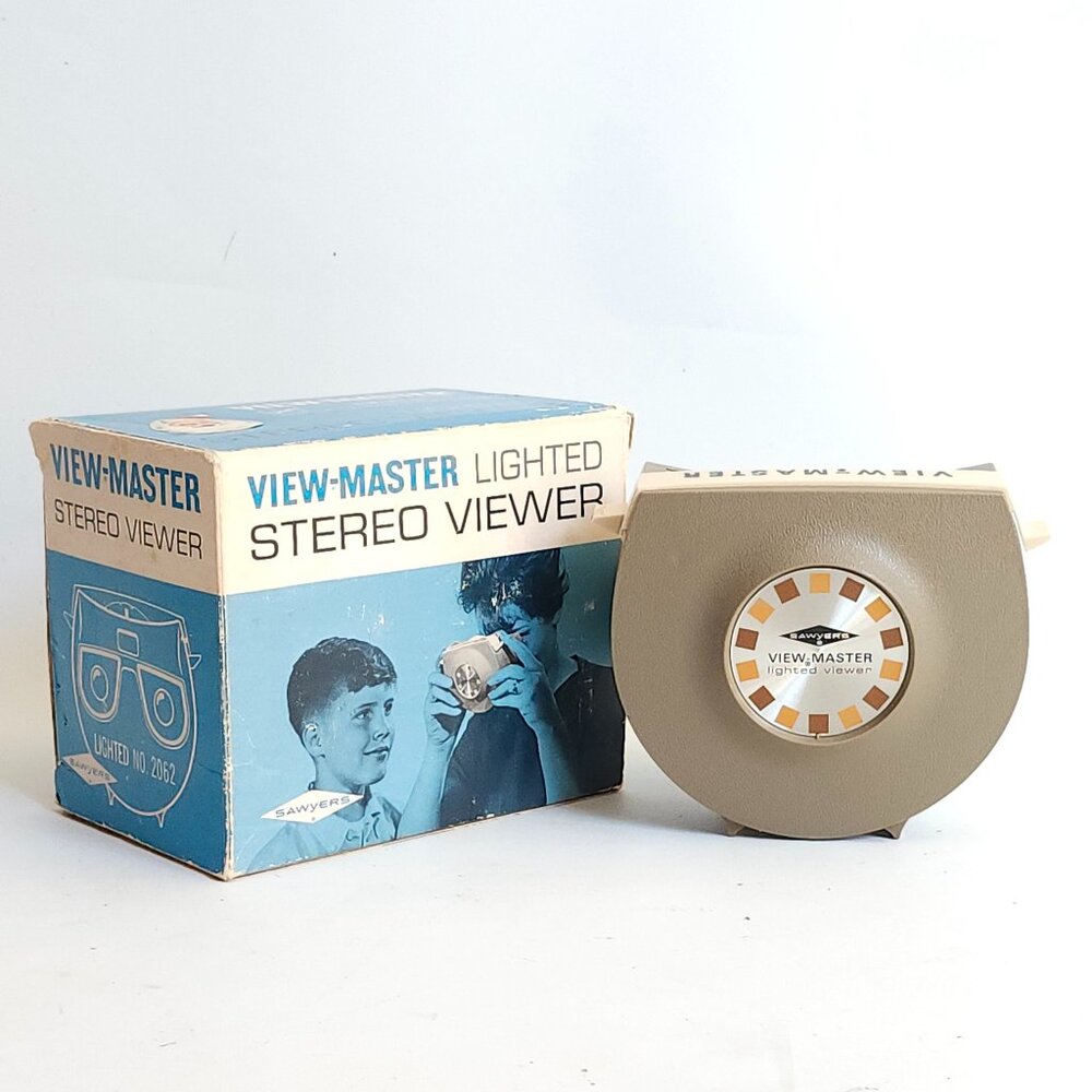 Sawyer’s Gaf VIEW-MASTER Lighted Stereo Viewer in Original Box 1960s, Works